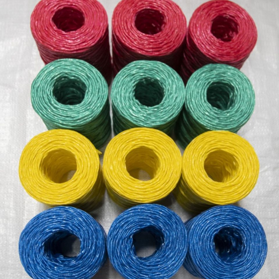 PITA PLASTICA ROLLO  ( UNID )
